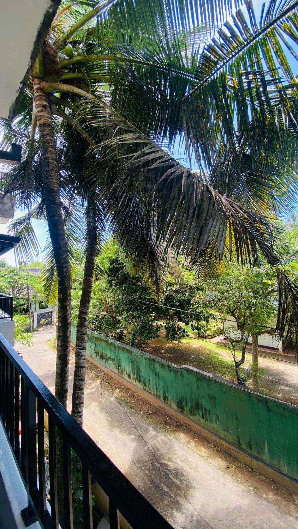 Coco Rooms Galle Bagian luar foto