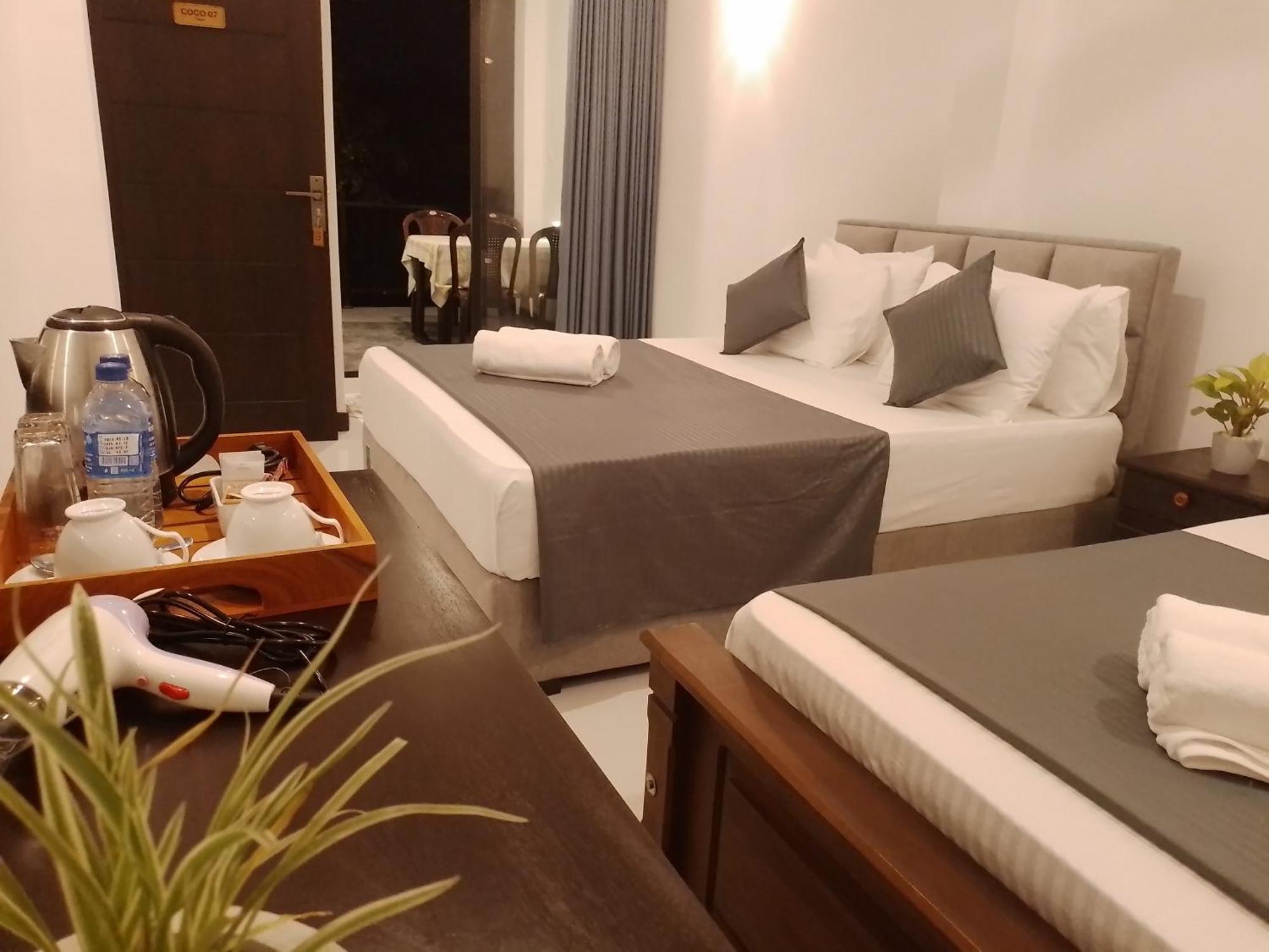 Coco Rooms Galle Bagian luar foto