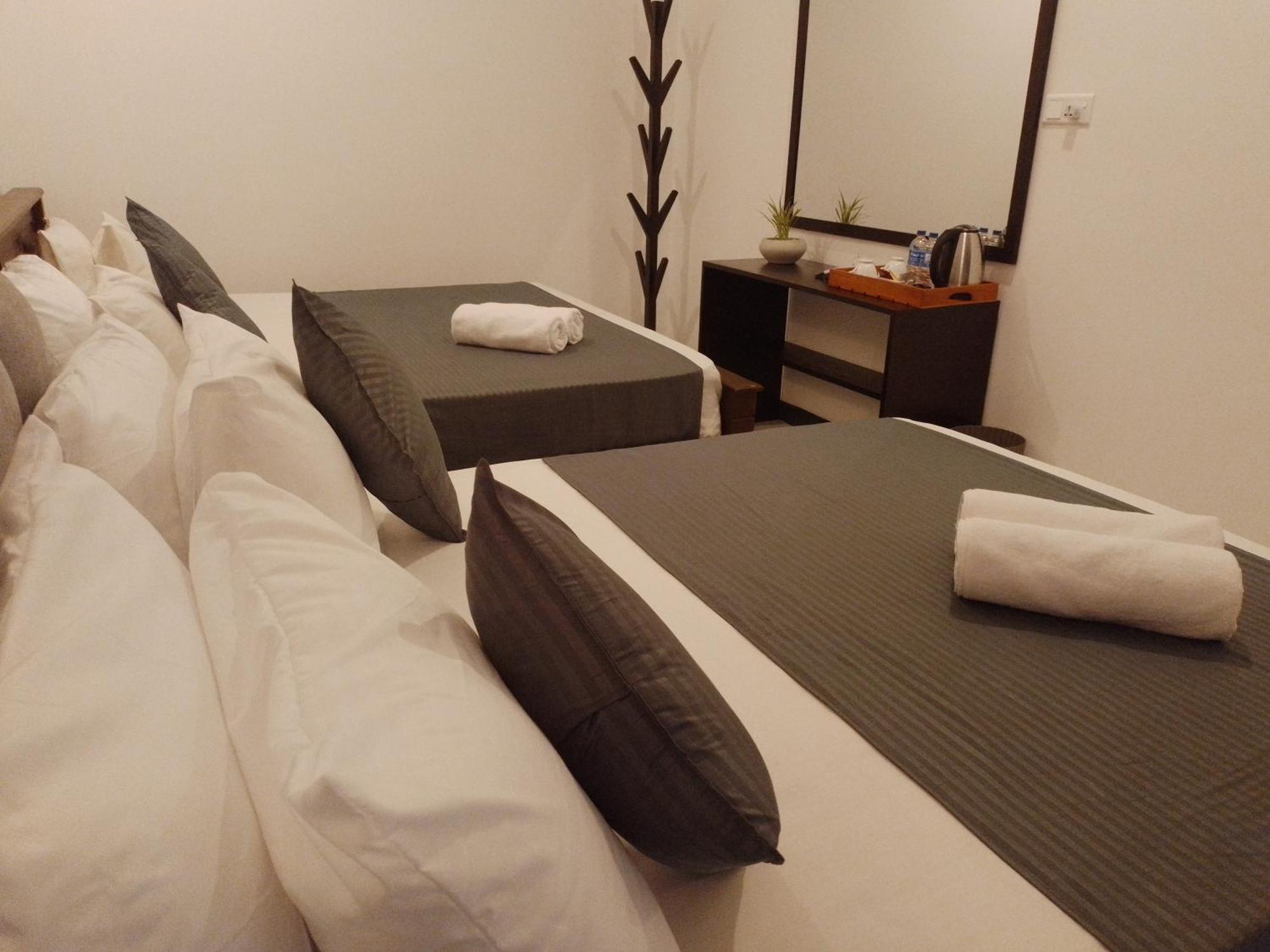 Coco Rooms Galle Bagian luar foto