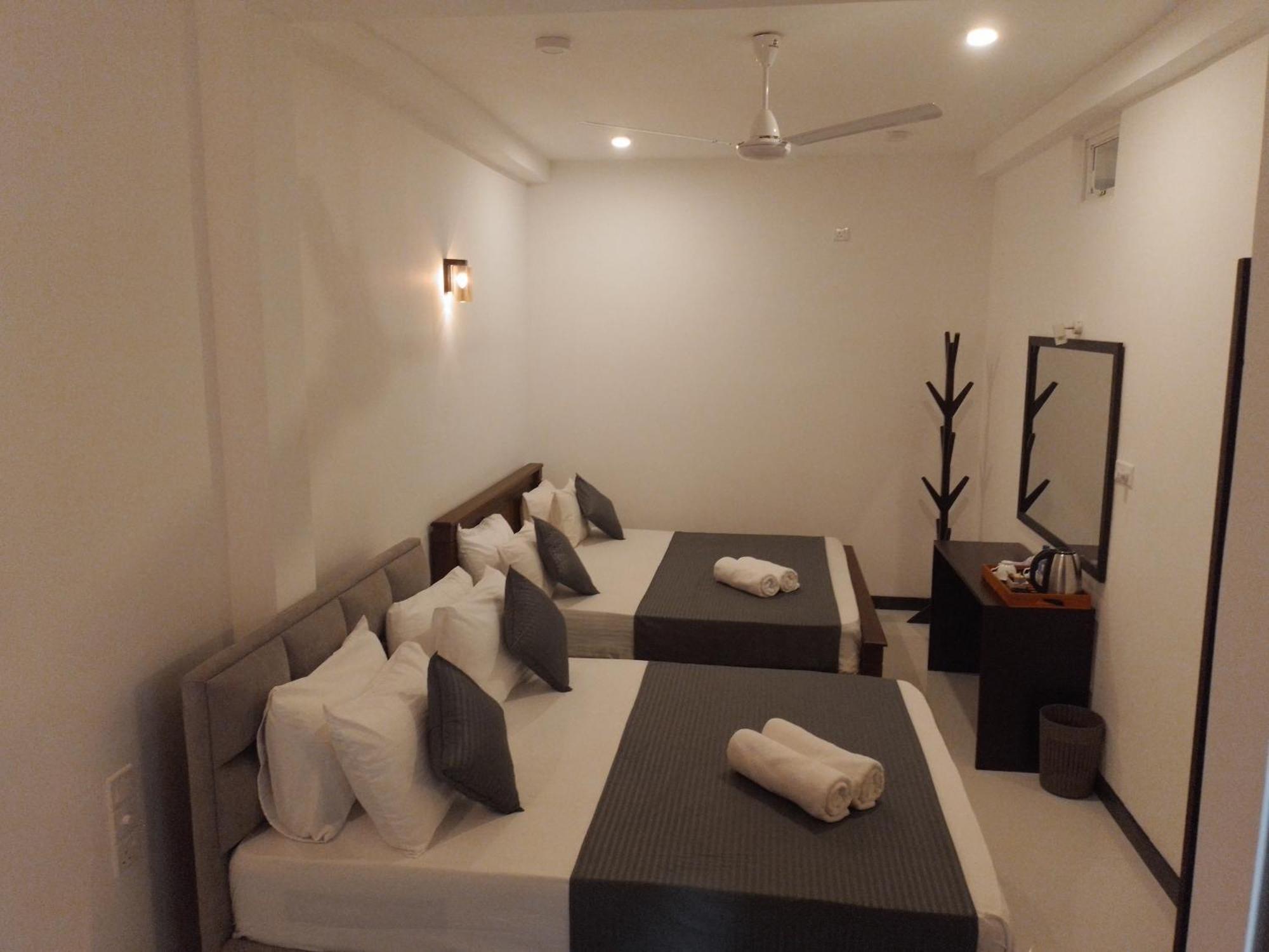 Coco Rooms Galle Bagian luar foto